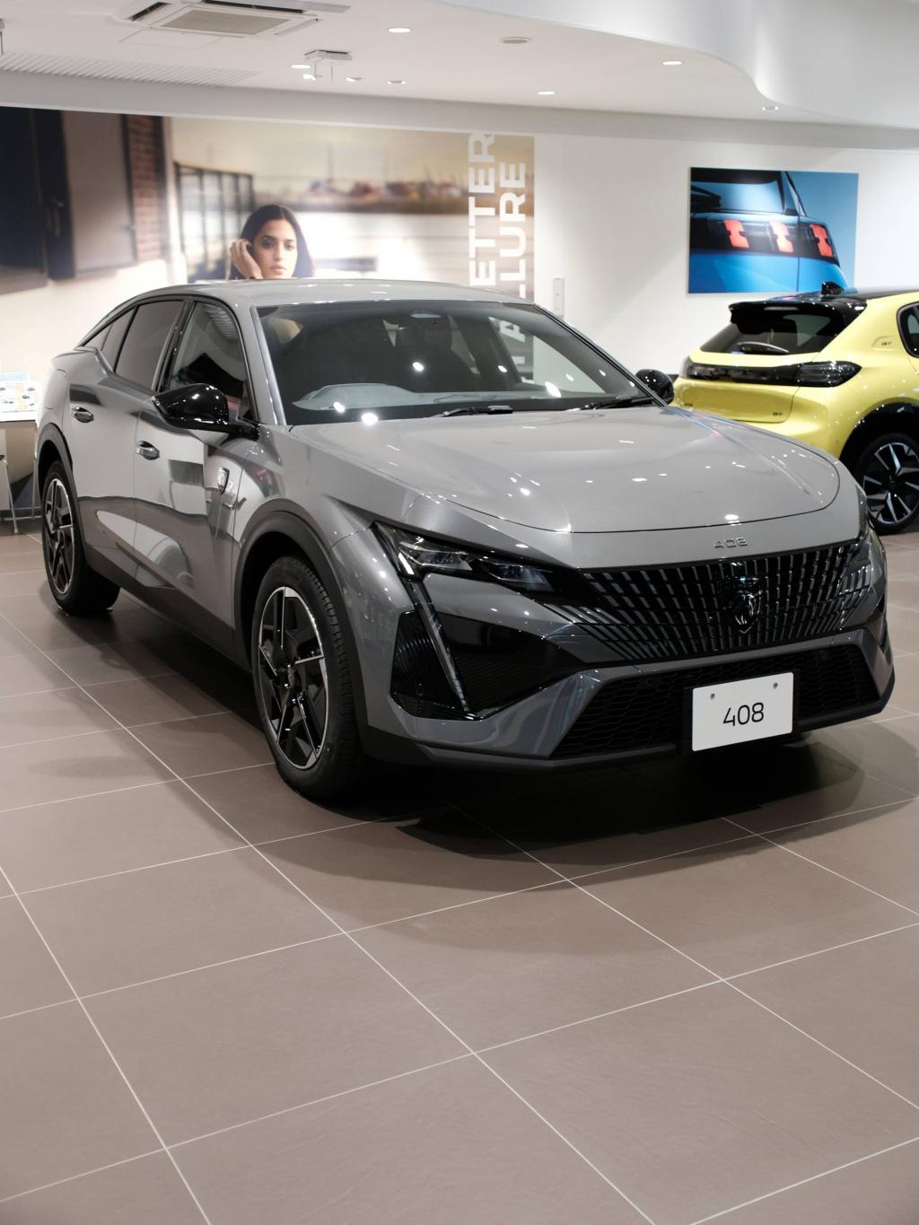 光と影で魅了する“Selenium Grey”を纏った限定車