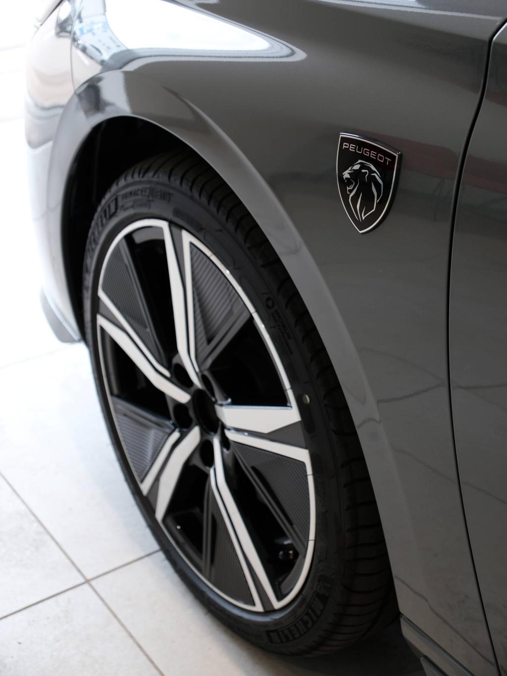 308 GT HYBRID Selenium Edition  DEBUT!