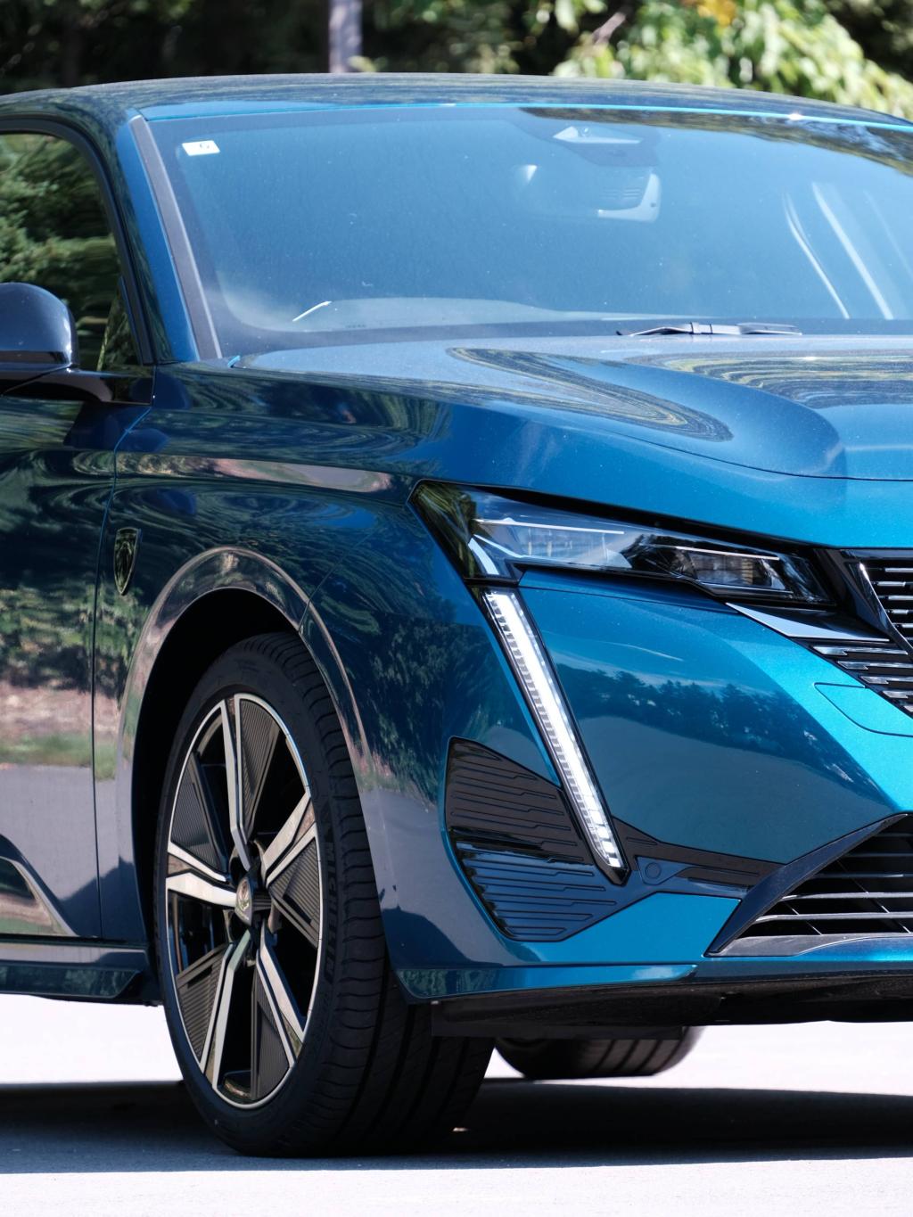 低速から気持ちいい、この加速感。308 HYBRID試乗レポ。