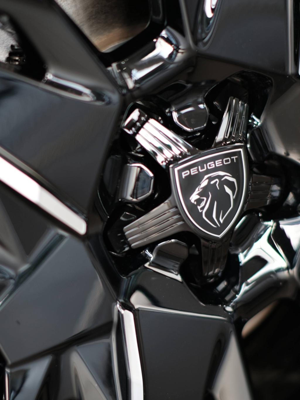 PEUGEOT 3008 HYBRIDが日本カー・オブ・ザ・イヤー10ベストカーへ選出！