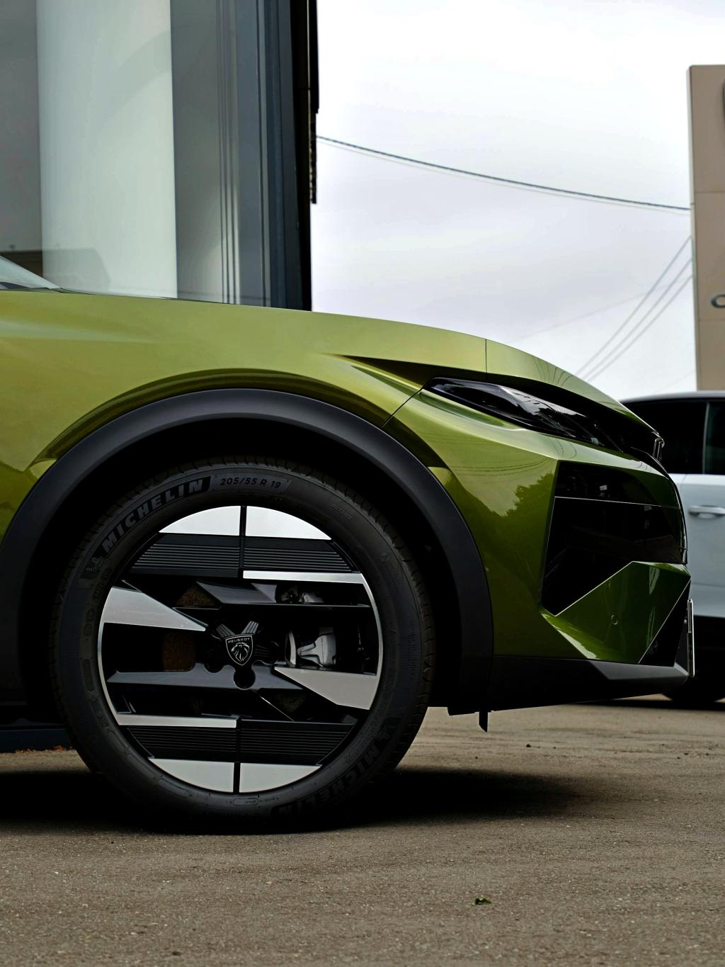 ✨ PEUGEOT 408 GT HYBRID ✨